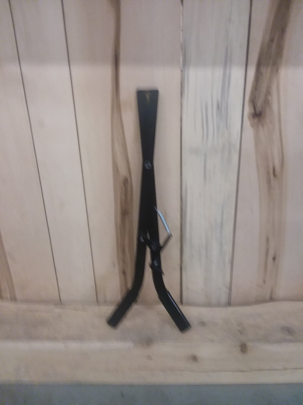 Metal Locking Coni Tongs (OUT OF STOCK)